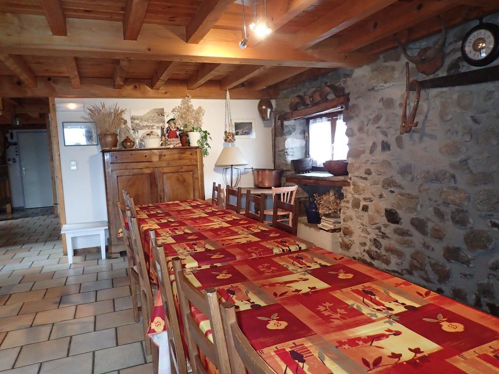 Gite Soum De L'Ase Grust Exteriér fotografie